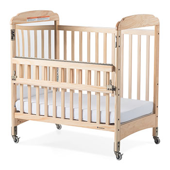 SafeReach crib with natural finish and ClearView and MirrorView end panels